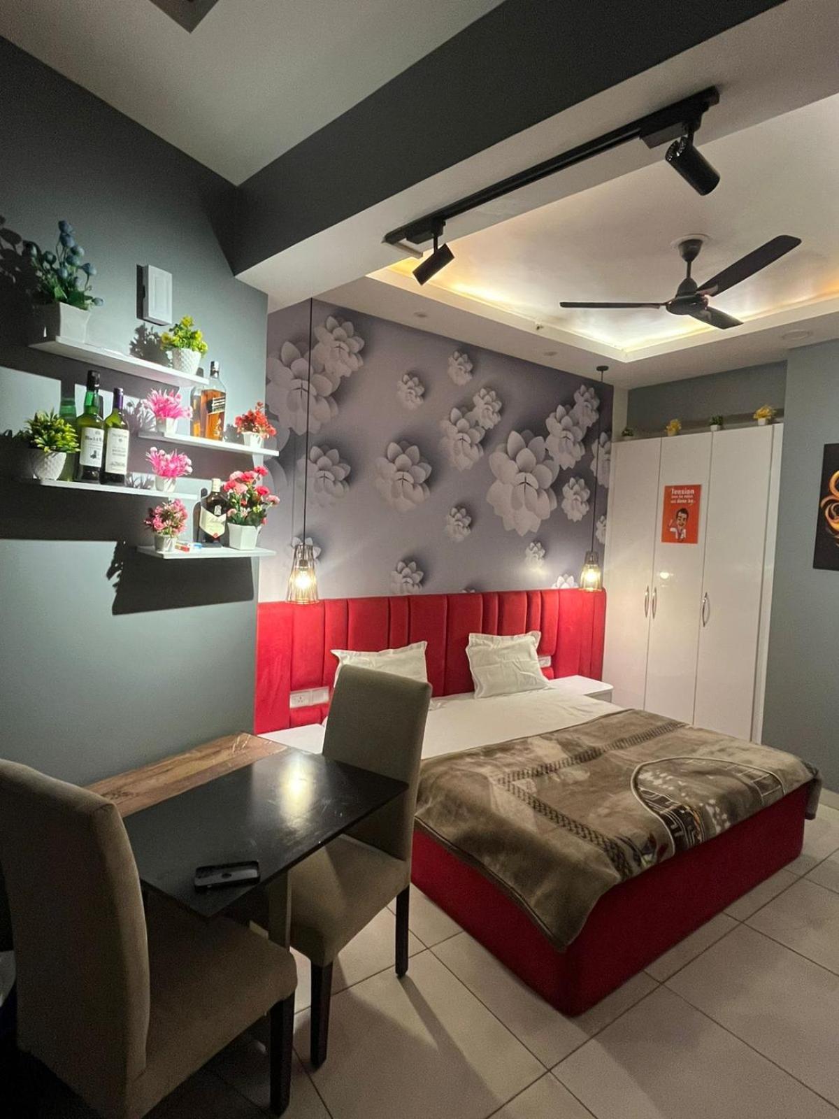 Matrix Studios Noida Bagian luar foto