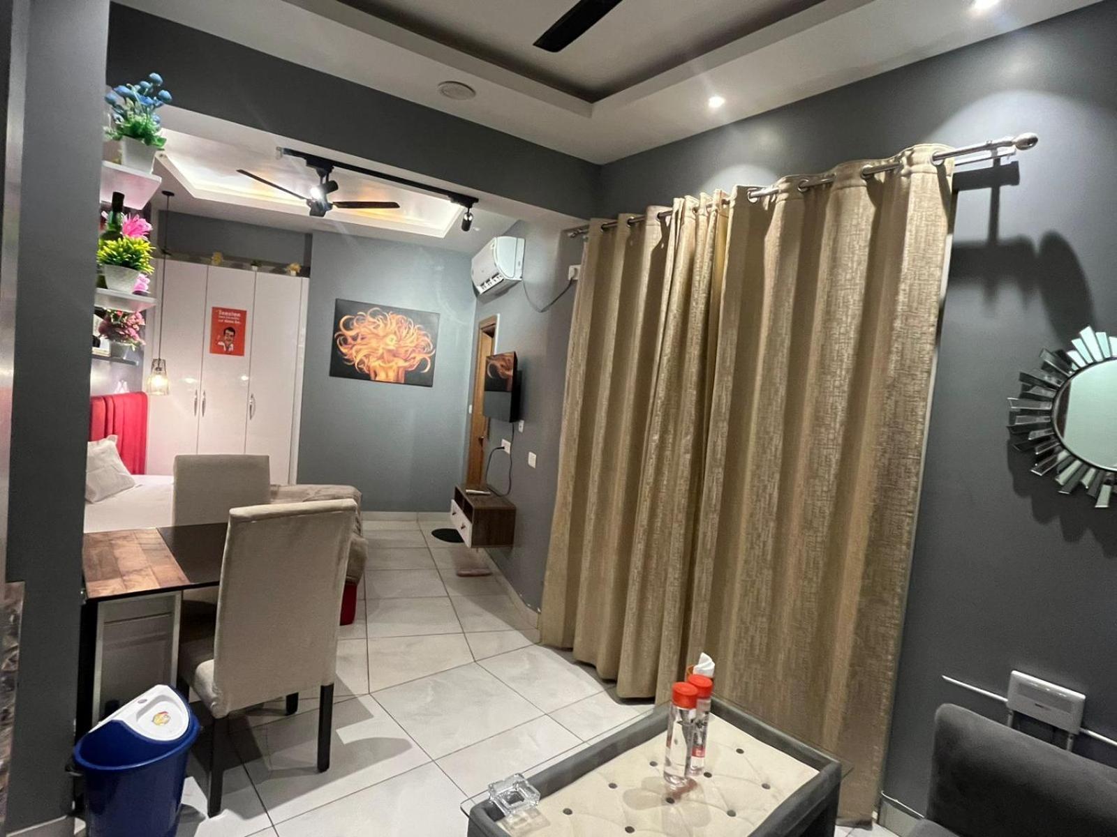 Matrix Studios Noida Bagian luar foto
